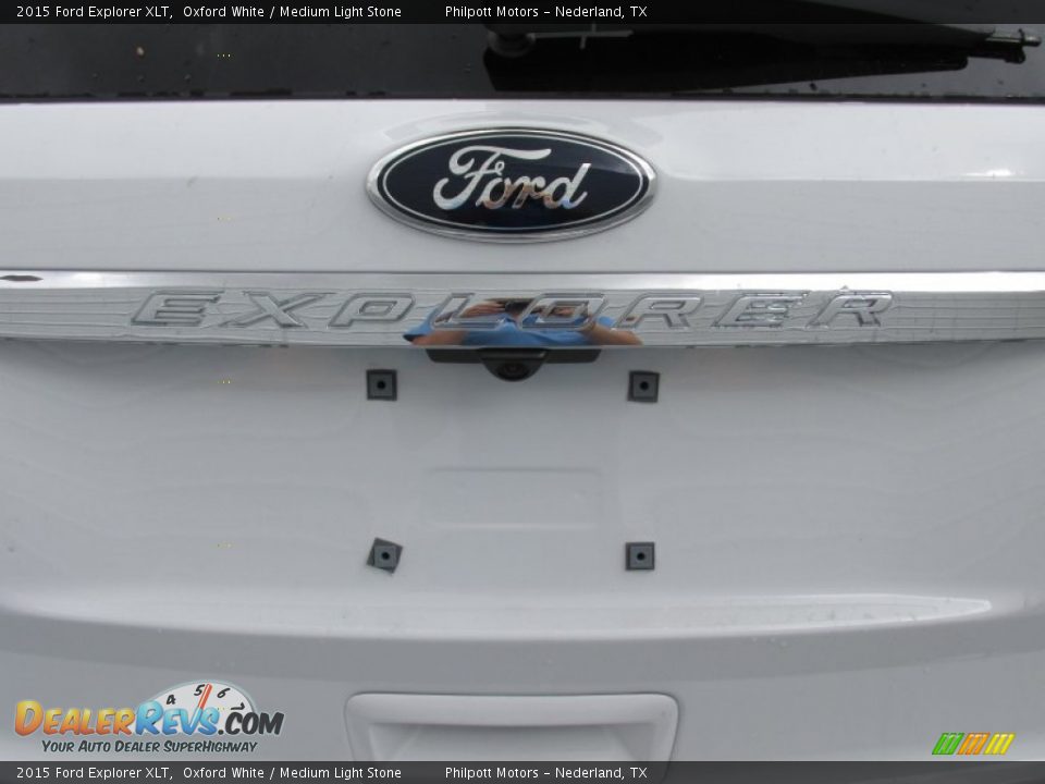 2015 Ford Explorer XLT Oxford White / Medium Light Stone Photo #14