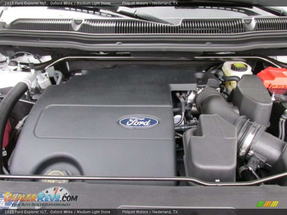 2015 Ford Explorer XLT Oxford White / Medium Light Stone Photo #16