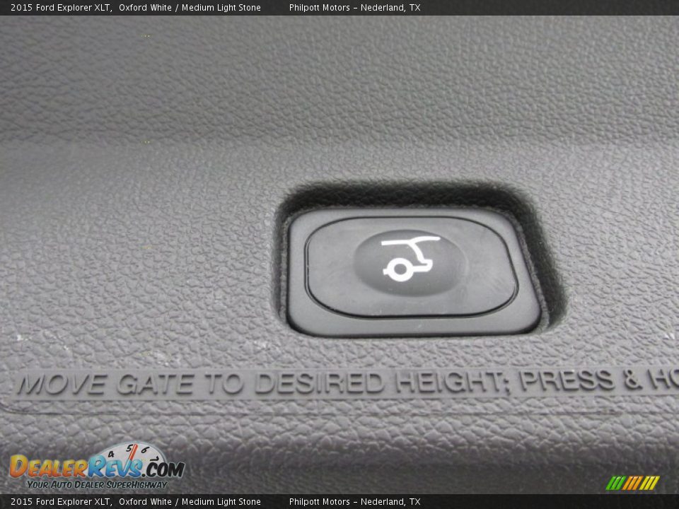 2015 Ford Explorer XLT Oxford White / Medium Light Stone Photo #20
