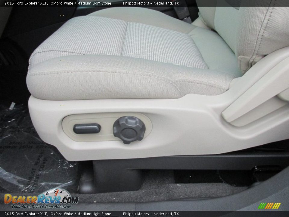 2015 Ford Explorer XLT Oxford White / Medium Light Stone Photo #27