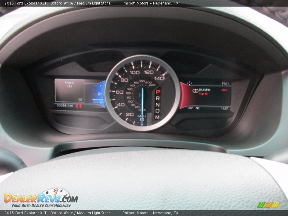 2015 Ford Explorer XLT Oxford White / Medium Light Stone Photo #34