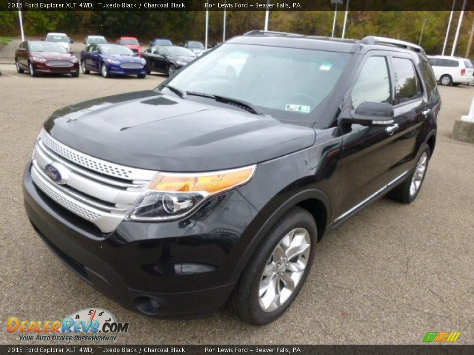 2015 Ford Explorer XLT 4WD Tuxedo Black / Charcoal Black Photo #4
