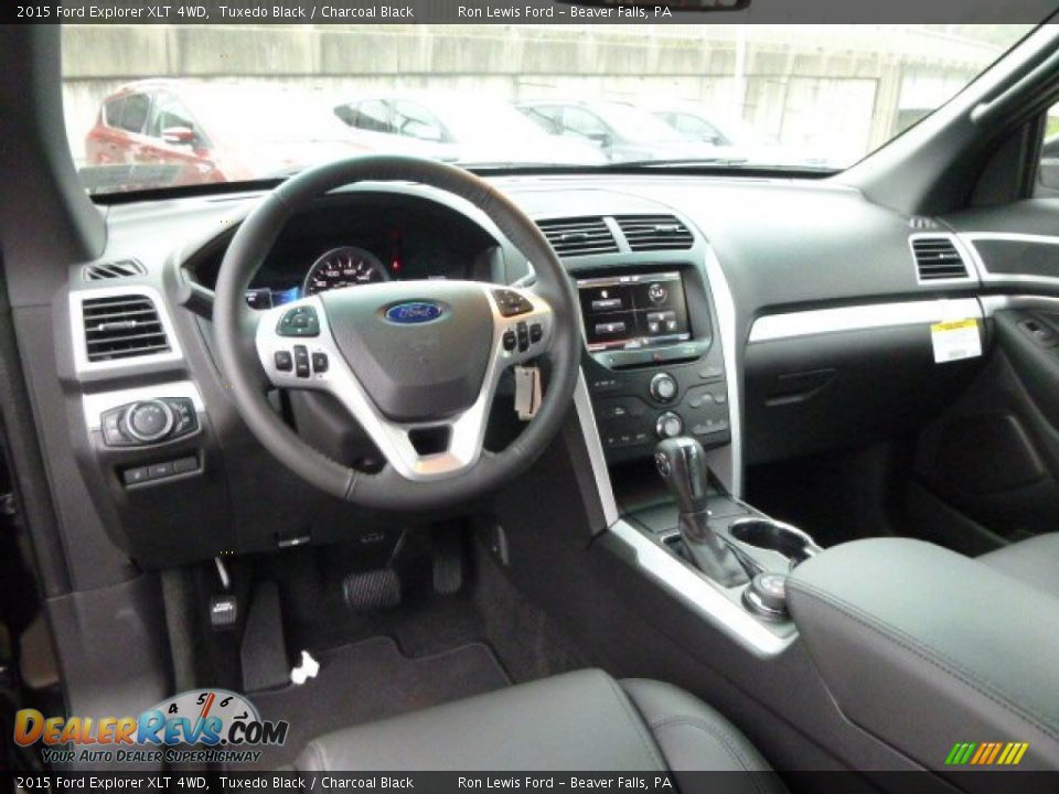 2015 Ford Explorer XLT 4WD Tuxedo Black / Charcoal Black Photo #13