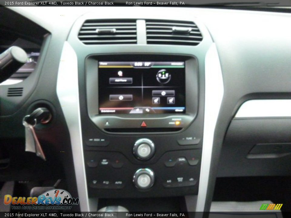 2015 Ford Explorer XLT 4WD Tuxedo Black / Charcoal Black Photo #15