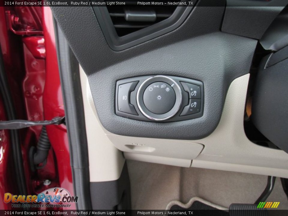 2014 Ford Escape SE 1.6L EcoBoost Ruby Red / Medium Light Stone Photo #32