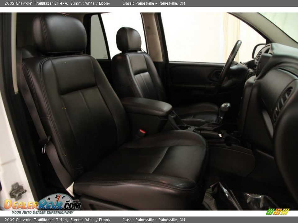 2009 Chevrolet TrailBlazer LT 4x4 Summit White / Ebony Photo #11