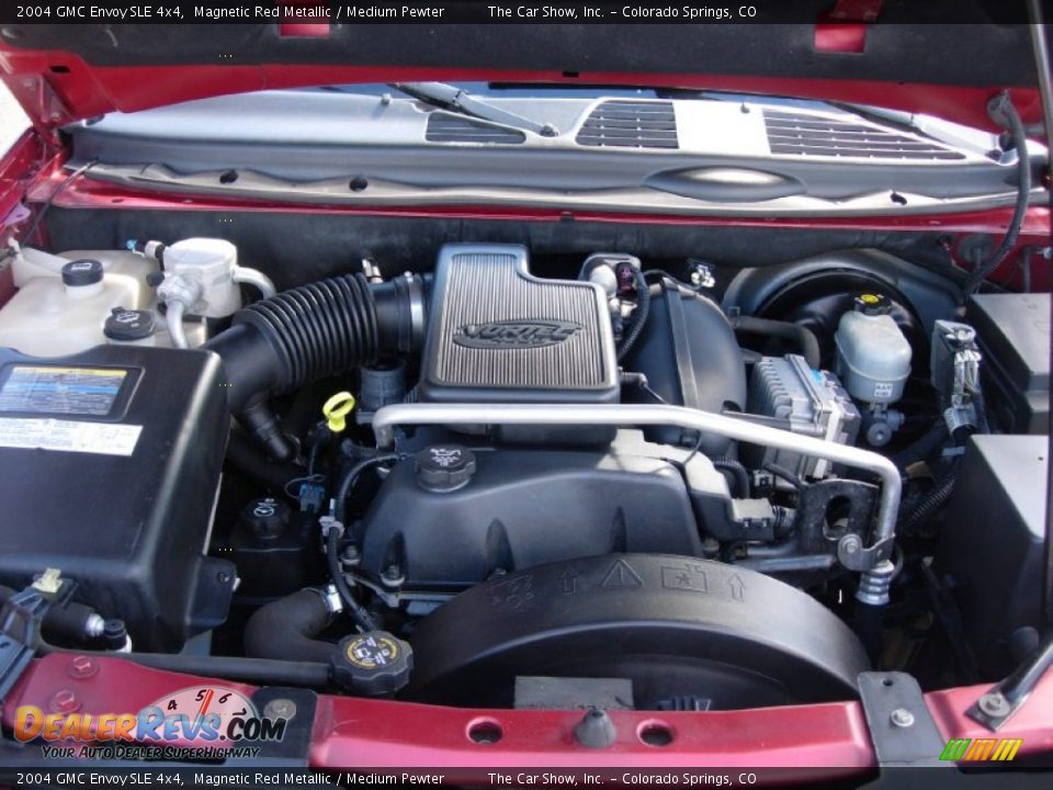 2004 GMC Envoy SLE 4x4 Magnetic Red Metallic / Medium Pewter Photo #9
