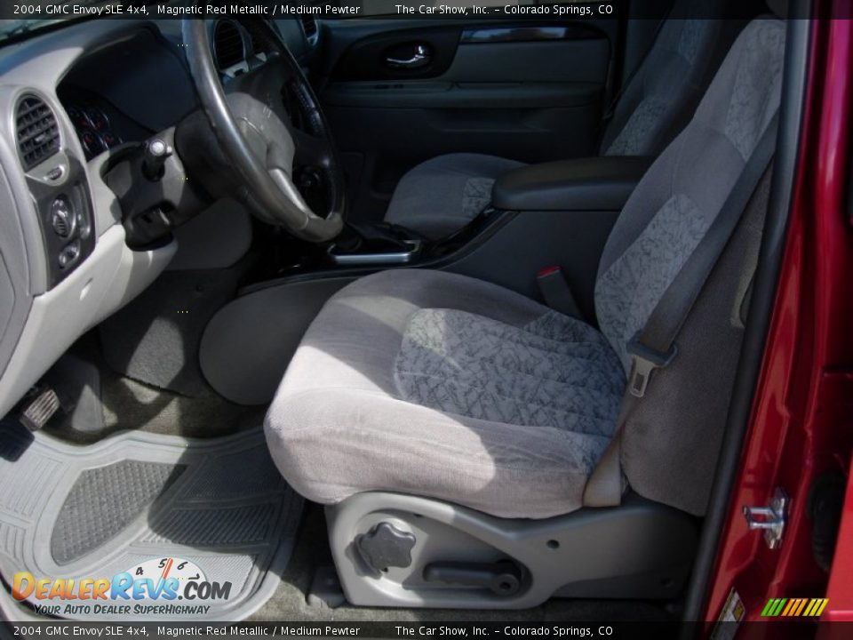 2004 GMC Envoy SLE 4x4 Magnetic Red Metallic / Medium Pewter Photo #10