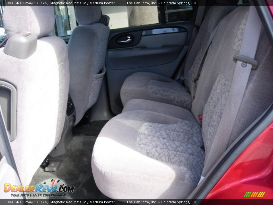 2004 GMC Envoy SLE 4x4 Magnetic Red Metallic / Medium Pewter Photo #11