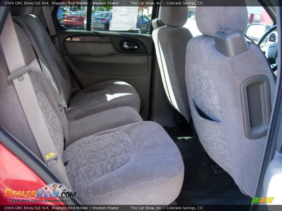 2004 GMC Envoy SLE 4x4 Magnetic Red Metallic / Medium Pewter Photo #13