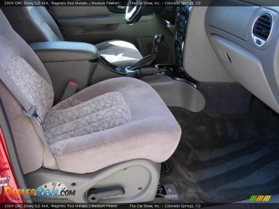 2004 GMC Envoy SLE 4x4 Magnetic Red Metallic / Medium Pewter Photo #14