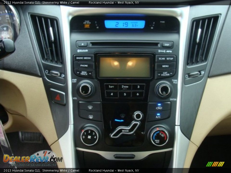 2013 Hyundai Sonata GLS Shimmering White / Camel Photo #17