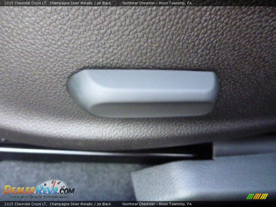 2015 Chevrolet Cruze LT Champagne Silver Metallic / Jet Black Photo #16
