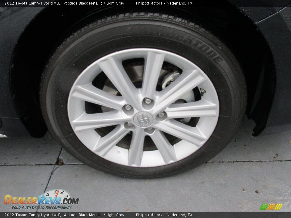 2012 Toyota Camry Hybrid XLE Attitude Black Metallic / Light Gray Photo #18