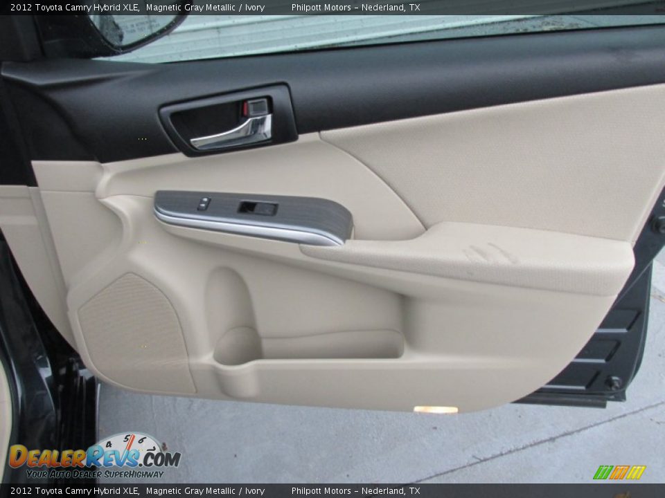 2012 Toyota Camry Hybrid XLE Magnetic Gray Metallic / Ivory Photo #25