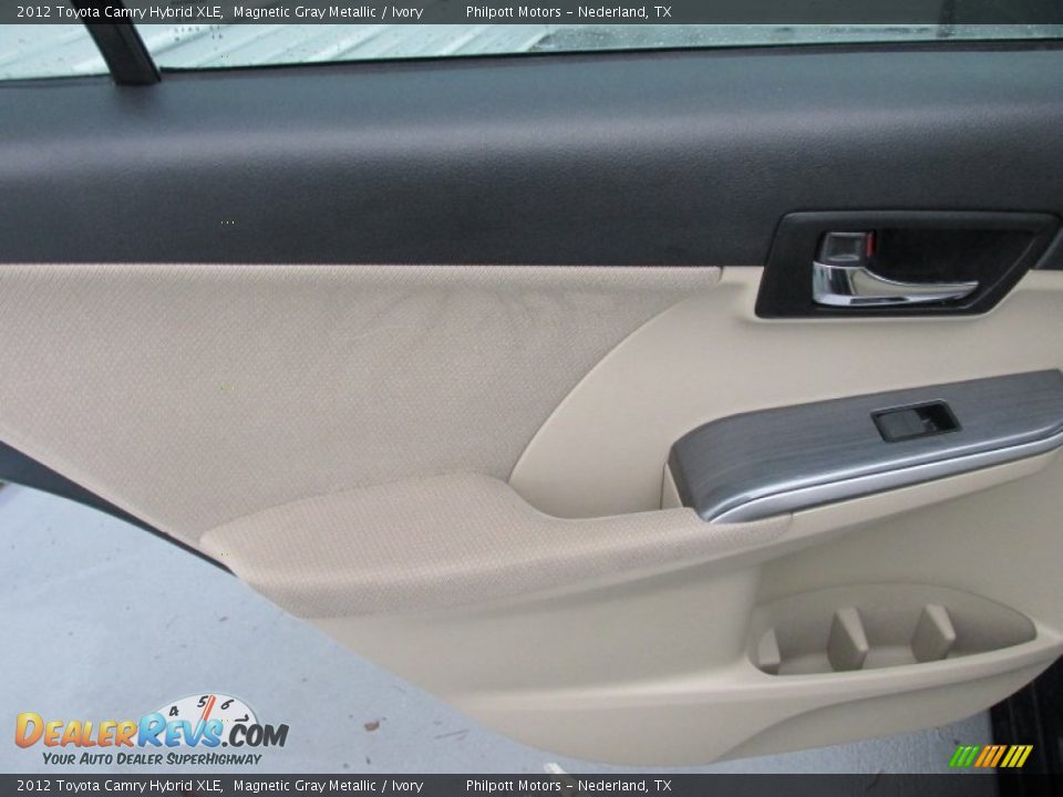 2012 Toyota Camry Hybrid XLE Magnetic Gray Metallic / Ivory Photo #30