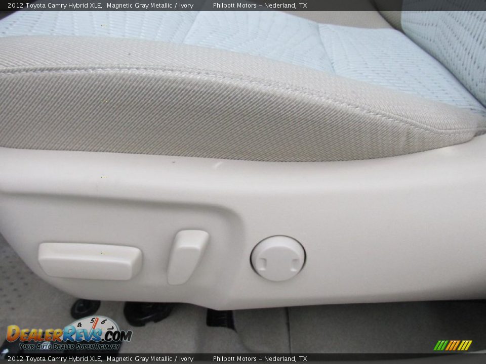 2012 Toyota Camry Hybrid XLE Magnetic Gray Metallic / Ivory Photo #35