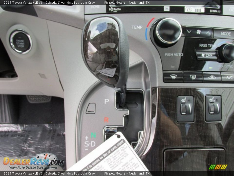 2015 Toyota Venza XLE V6 Shifter Photo #32