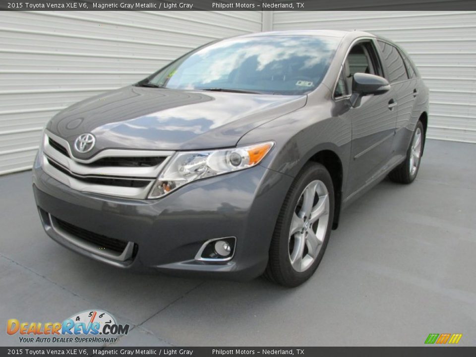 Front 3/4 View of 2015 Toyota Venza XLE V6 Photo #7