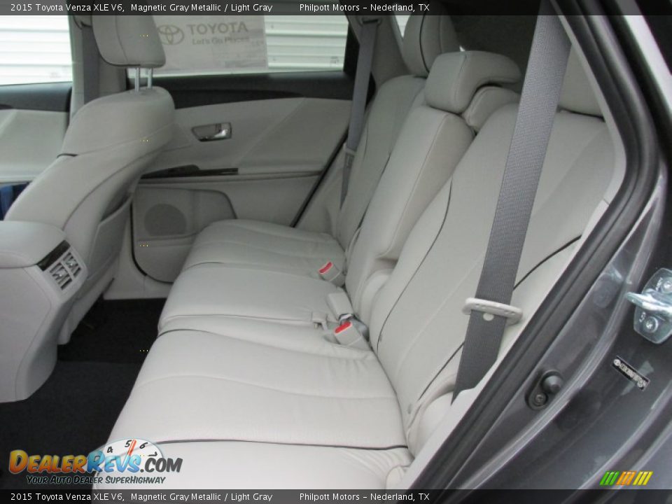 Rear Seat of 2015 Toyota Venza XLE V6 Photo #21