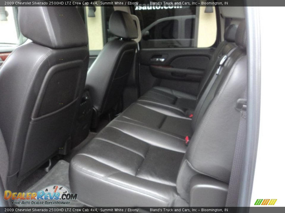 2009 Chevrolet Silverado 2500HD LTZ Crew Cab 4x4 Summit White / Ebony Photo #26
