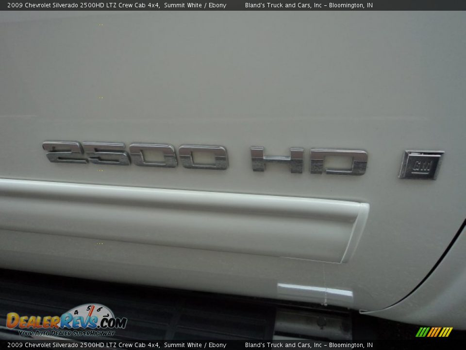 2009 Chevrolet Silverado 2500HD LTZ Crew Cab 4x4 Summit White / Ebony Photo #32