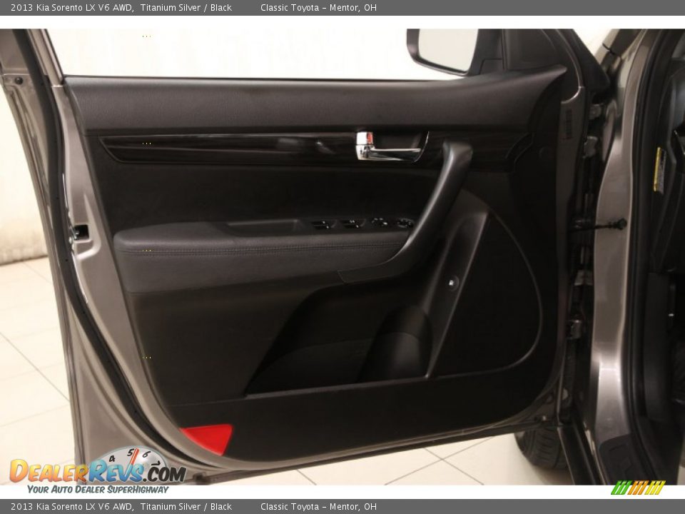 2013 Kia Sorento LX V6 AWD Titanium Silver / Black Photo #4