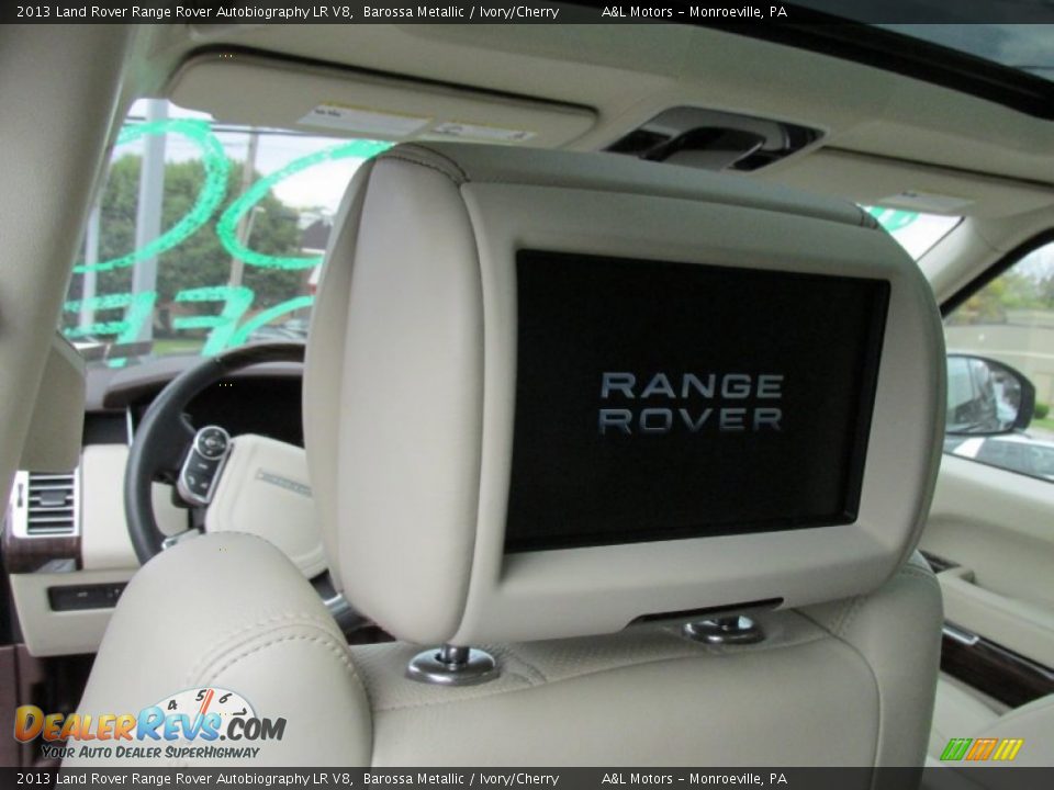 Entertainment System of 2013 Land Rover Range Rover Autobiography LR V8 Photo #13