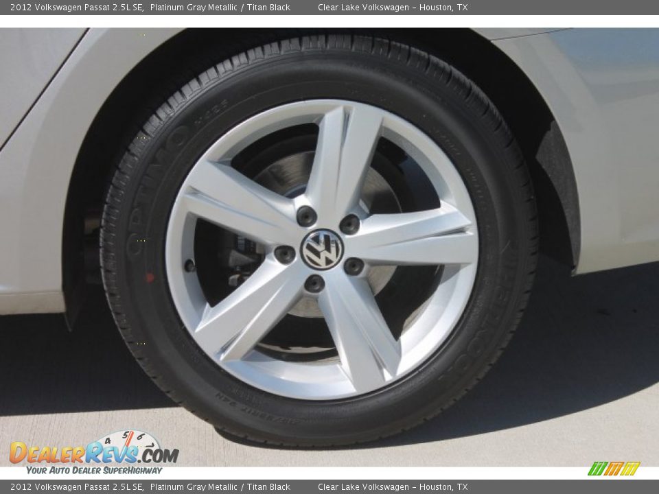 2012 Volkswagen Passat 2.5L SE Platinum Gray Metallic / Titan Black Photo #7