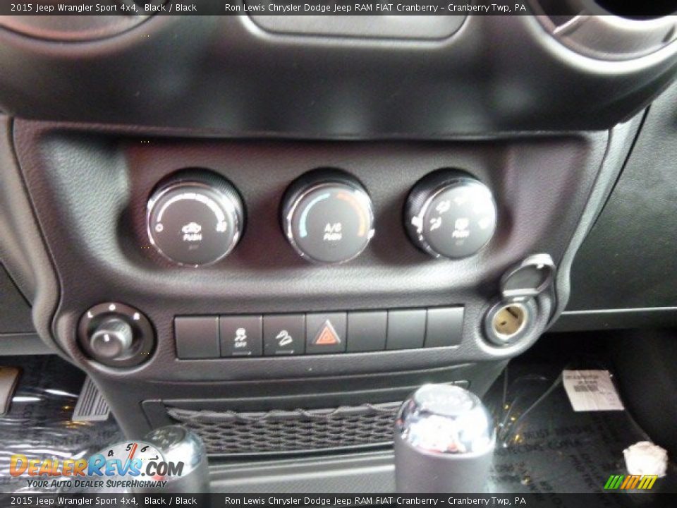 2015 Jeep Wrangler Sport 4x4 Black / Black Photo #16