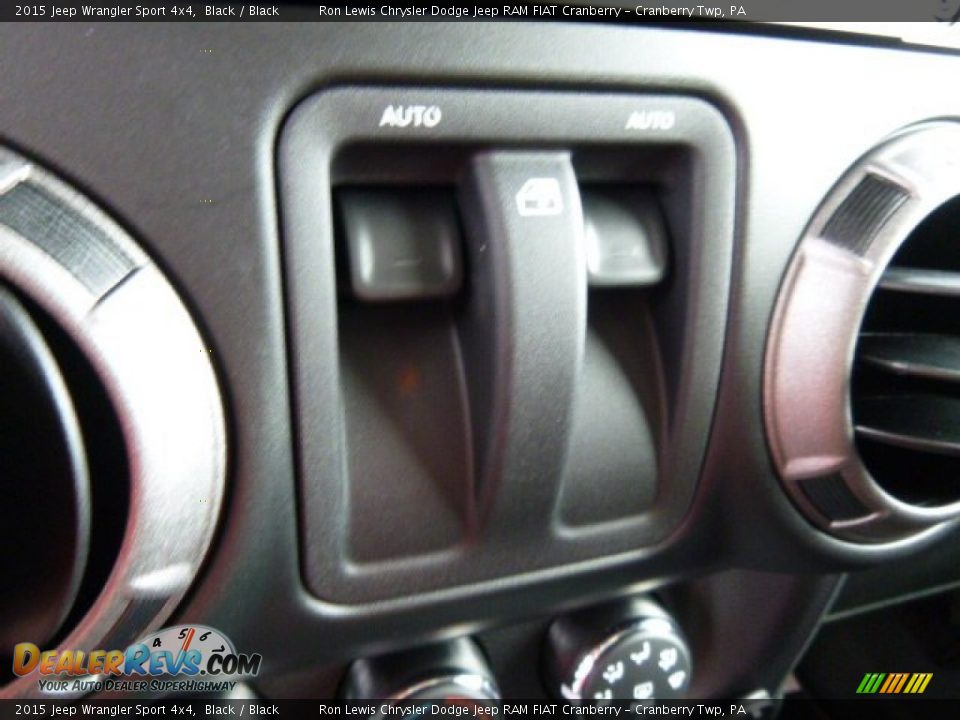 2015 Jeep Wrangler Sport 4x4 Black / Black Photo #18