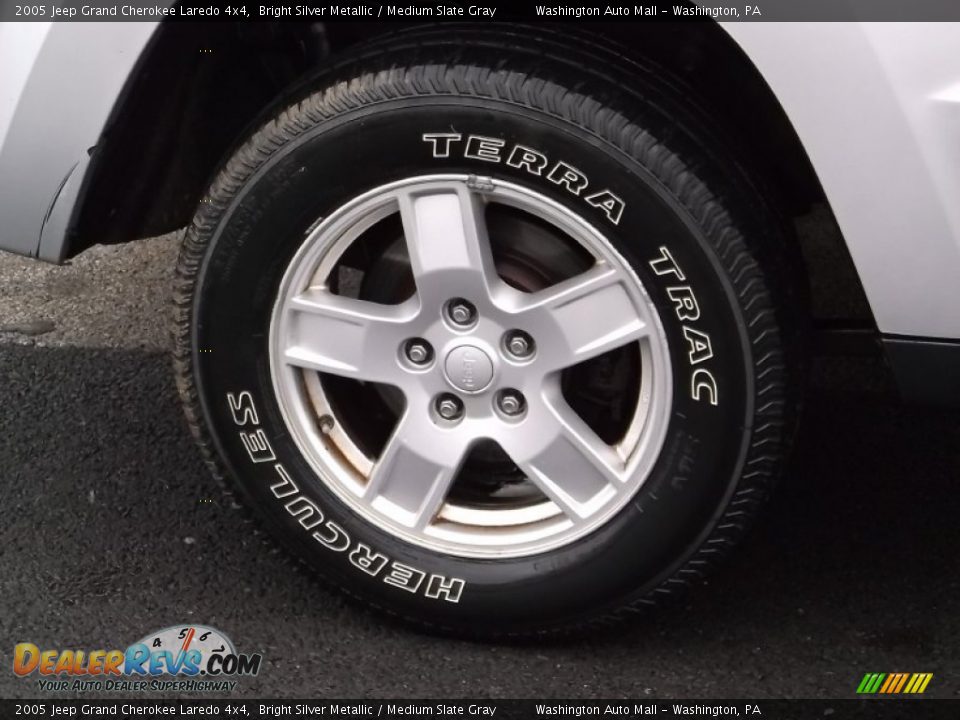 2005 Jeep Grand Cherokee Laredo 4x4 Bright Silver Metallic / Medium Slate Gray Photo #3