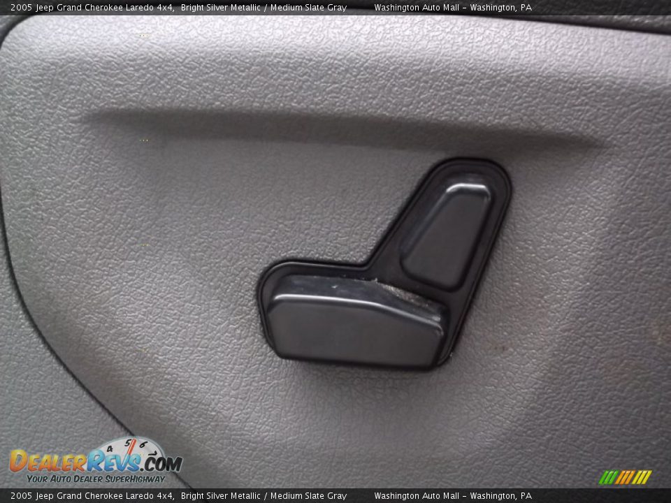 2005 Jeep Grand Cherokee Laredo 4x4 Bright Silver Metallic / Medium Slate Gray Photo #13