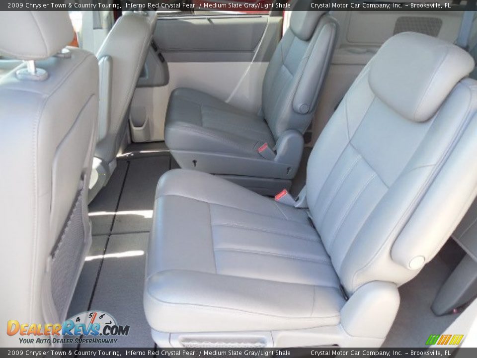2009 Chrysler Town & Country Touring Inferno Red Crystal Pearl / Medium Slate Gray/Light Shale Photo #5