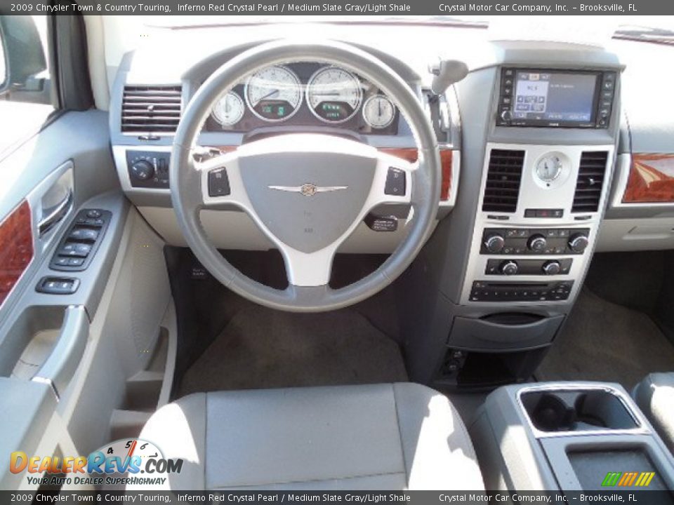 2009 Chrysler Town & Country Touring Inferno Red Crystal Pearl / Medium Slate Gray/Light Shale Photo #8
