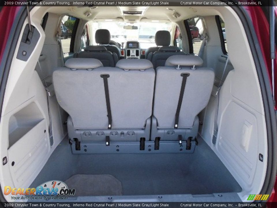 2009 Chrysler Town & Country Touring Inferno Red Crystal Pearl / Medium Slate Gray/Light Shale Photo #9