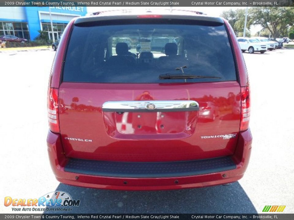 2009 Chrysler Town & Country Touring Inferno Red Crystal Pearl / Medium Slate Gray/Light Shale Photo #10