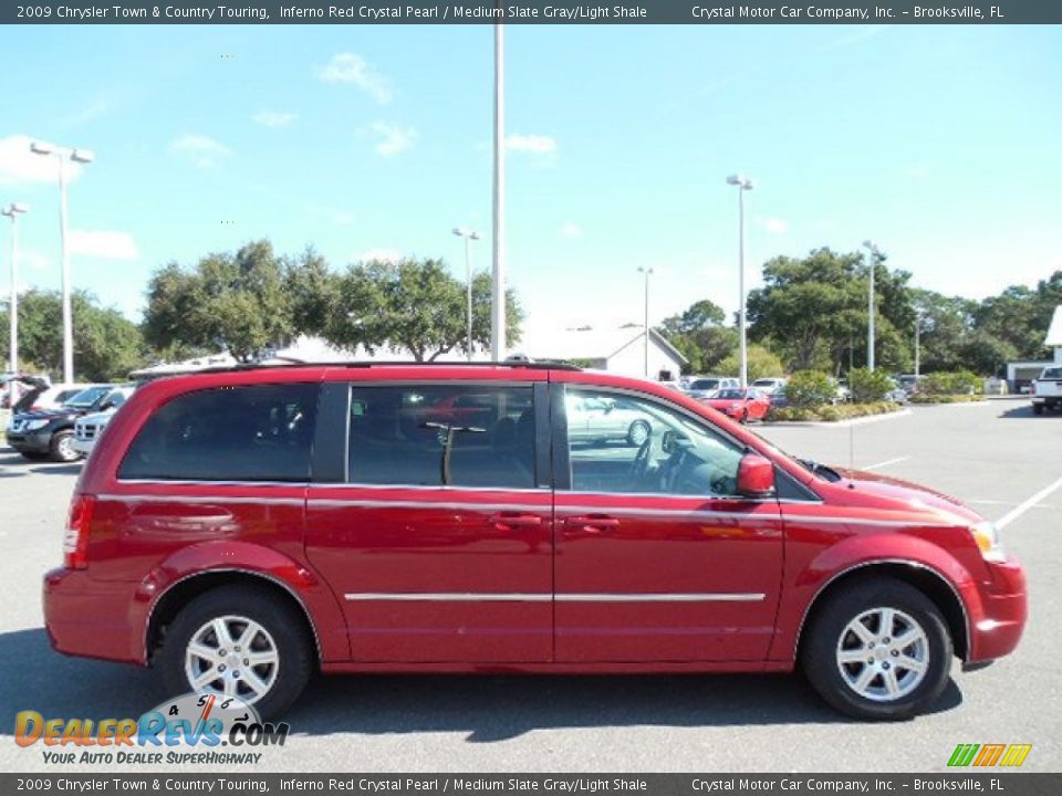 2009 Chrysler Town & Country Touring Inferno Red Crystal Pearl / Medium Slate Gray/Light Shale Photo #12