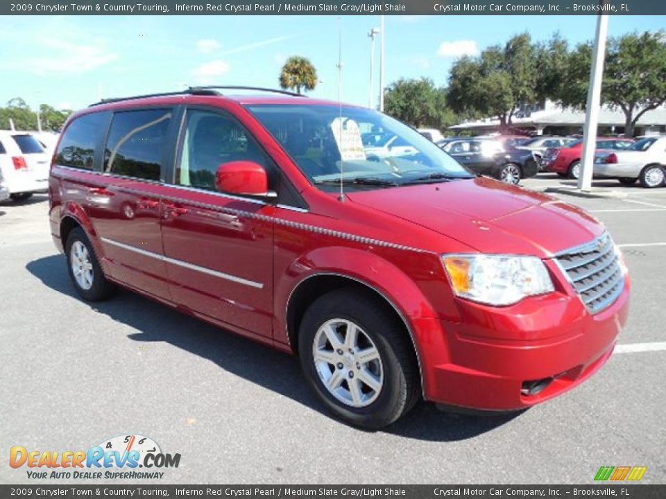 2009 Chrysler Town & Country Touring Inferno Red Crystal Pearl / Medium Slate Gray/Light Shale Photo #13