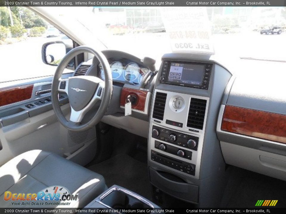 2009 Chrysler Town & Country Touring Inferno Red Crystal Pearl / Medium Slate Gray/Light Shale Photo #14