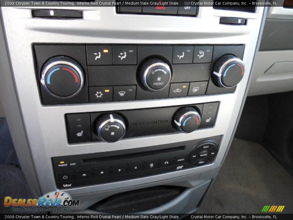 2009 Chrysler Town & Country Touring Inferno Red Crystal Pearl / Medium Slate Gray/Light Shale Photo #23