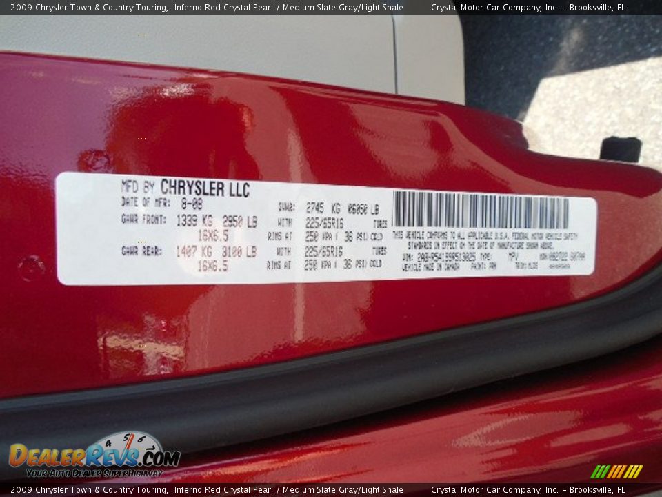2009 Chrysler Town & Country Touring Inferno Red Crystal Pearl / Medium Slate Gray/Light Shale Photo #25