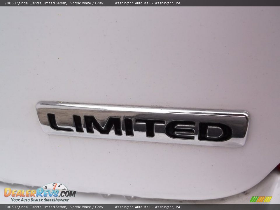 2006 Hyundai Elantra Limited Sedan Nordic White / Gray Photo #8