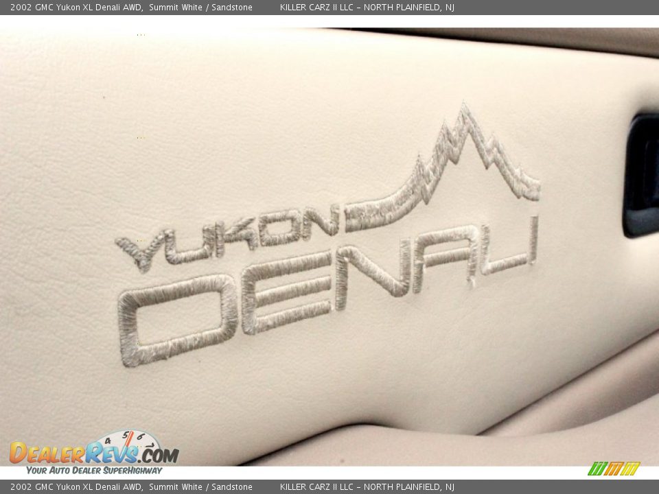 2002 GMC Yukon XL Denali AWD Summit White / Sandstone Photo #36