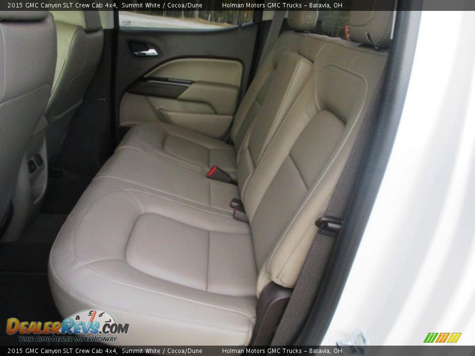 Rear Seat of 2015 GMC Canyon SLT Crew Cab 4x4 Photo #27