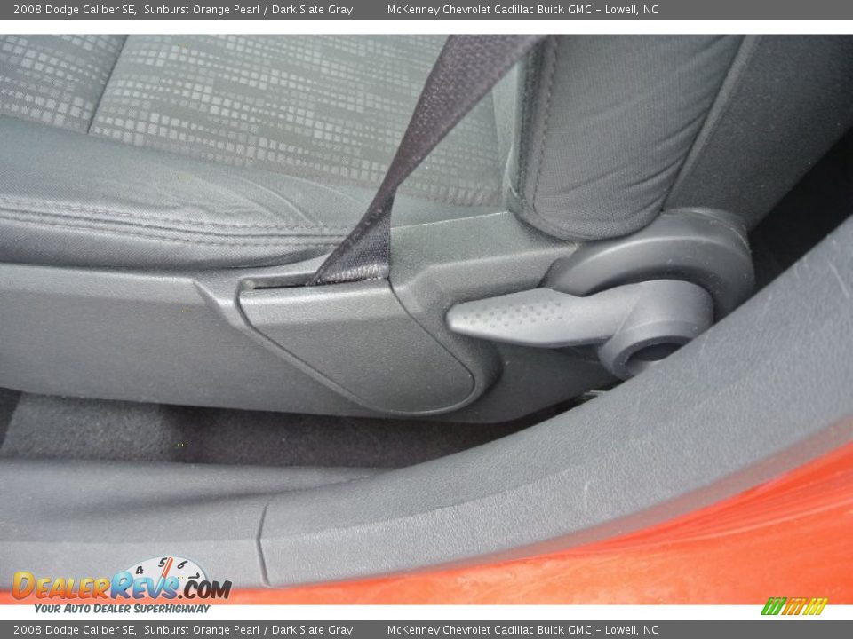 2008 Dodge Caliber SE Sunburst Orange Pearl / Dark Slate Gray Photo #9