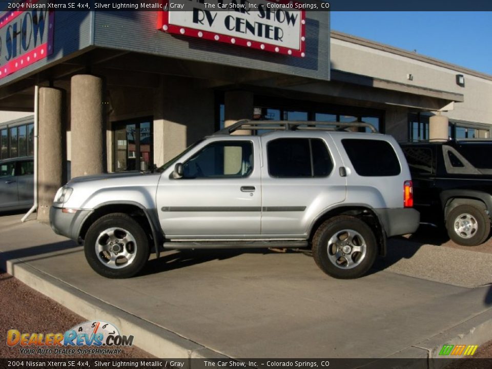 2004 Nissan Xterra SE 4x4 Silver Lightning Metallic / Gray Photo #2