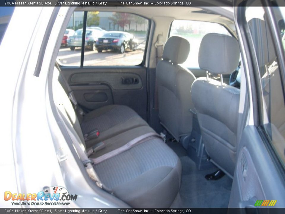 2004 Nissan Xterra SE 4x4 Silver Lightning Metallic / Gray Photo #11