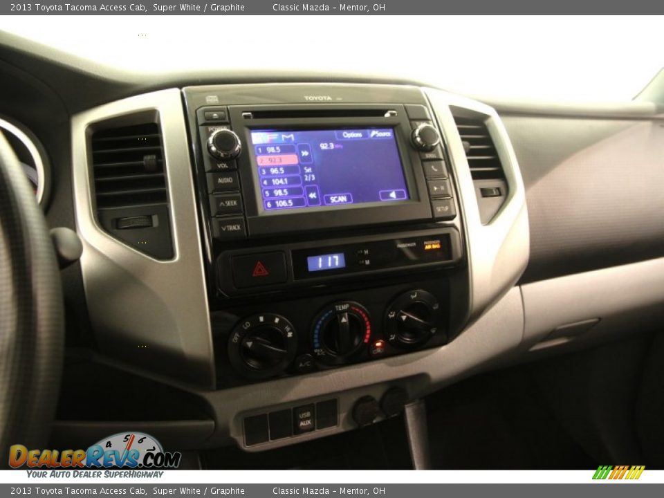 2013 Toyota Tacoma Access Cab Super White / Graphite Photo #8
