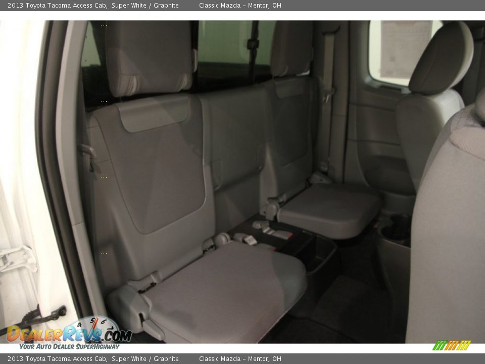 2013 Toyota Tacoma Access Cab Super White / Graphite Photo #11